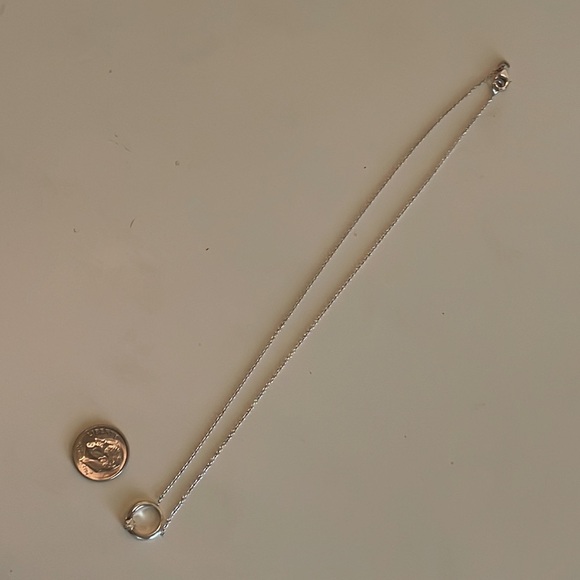 Short necklace with a circular and CZ pendant - Picture 3 of 4